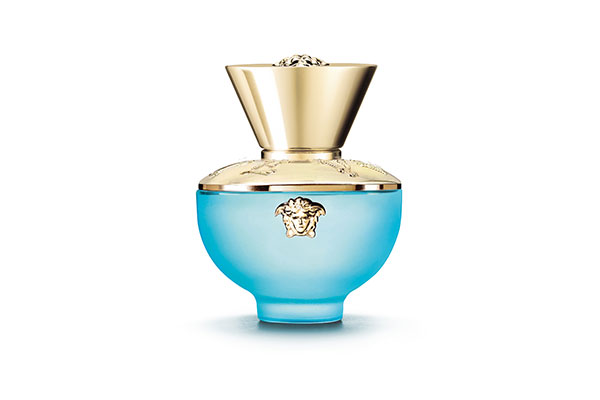 Versace Dylan Turquoise contains pink peppercorn in its top notes
