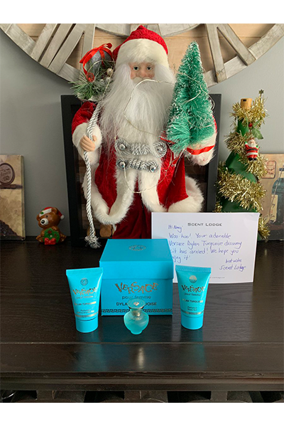 Nancy M won this cute Versace Dylan Turquoise Discovery Kit